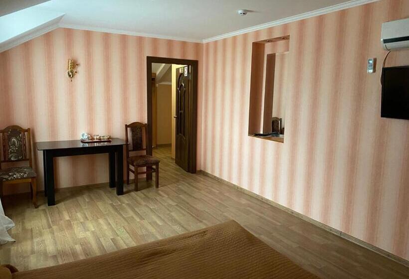 Номер Стандарт, гостинний маєток