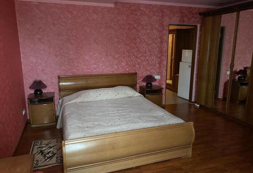 Номер Стандарт, гостинний маєток