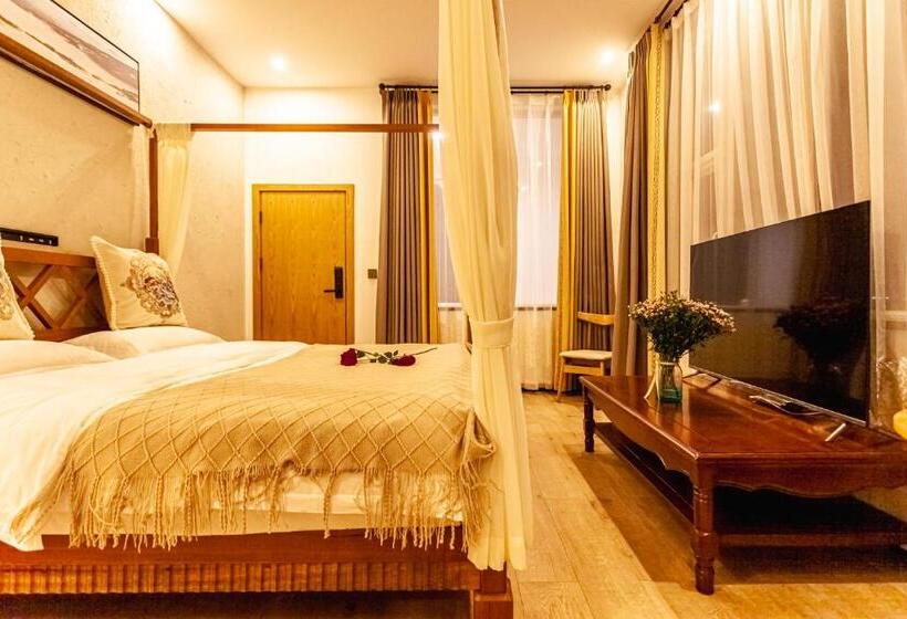 اتاق استاندارد با بالکن و چشم‌انداز دریا, Blue Sea