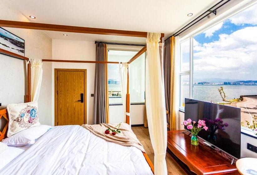اتاق استاندارد با بالکن و چشم‌انداز دریا, Blue Sea