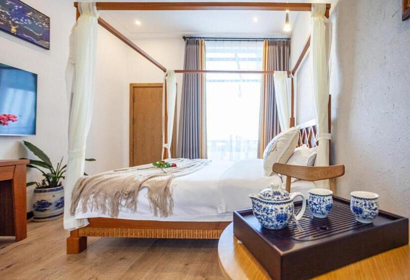 اتاق استاندارد با بالکن و چشم‌انداز دریا, Blue Sea