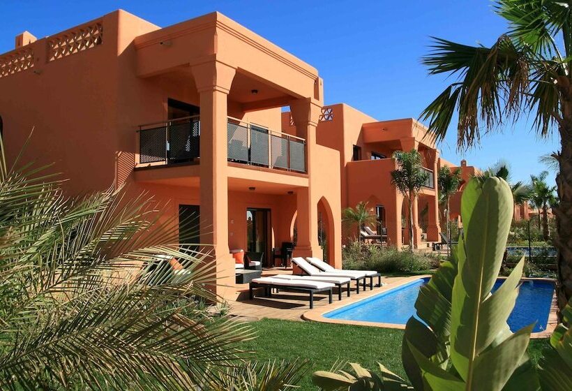 Вилла 3 Спальни, Amendoeira Golf Resort
