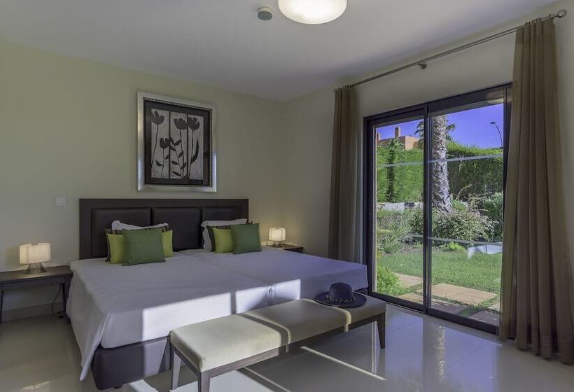 Вилла 3 Спальни, Amendoeira Golf Resort