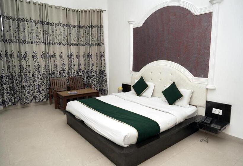 デラックスルーム, Bhawani International