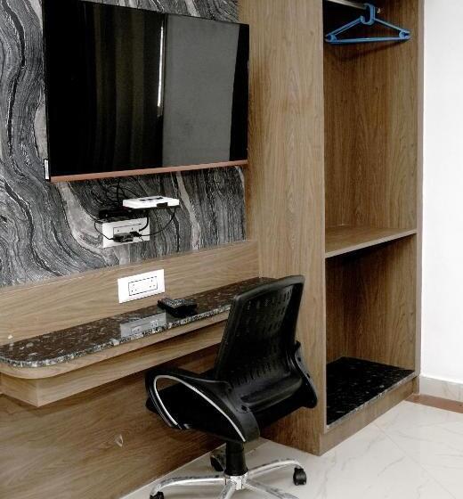 スイート, Bhawani International