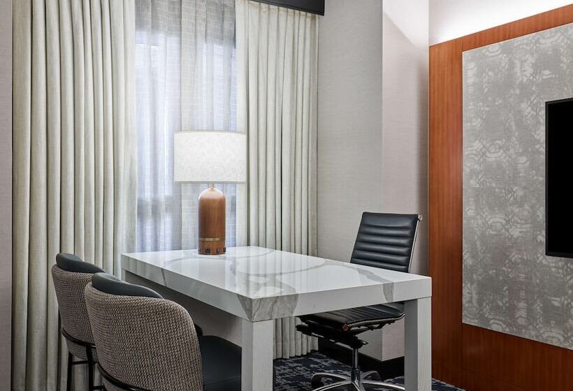 سوییت, Embassy Suites By Hilton Washington D.c. – Convention Center