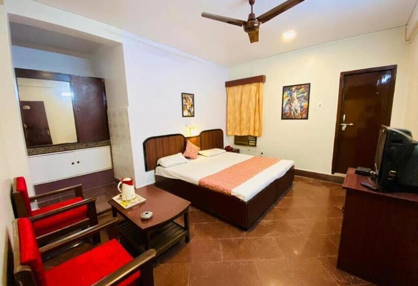 اتاق لوکس, Prayag