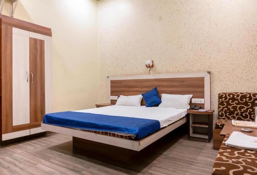 اتاق لوکس, Prayag