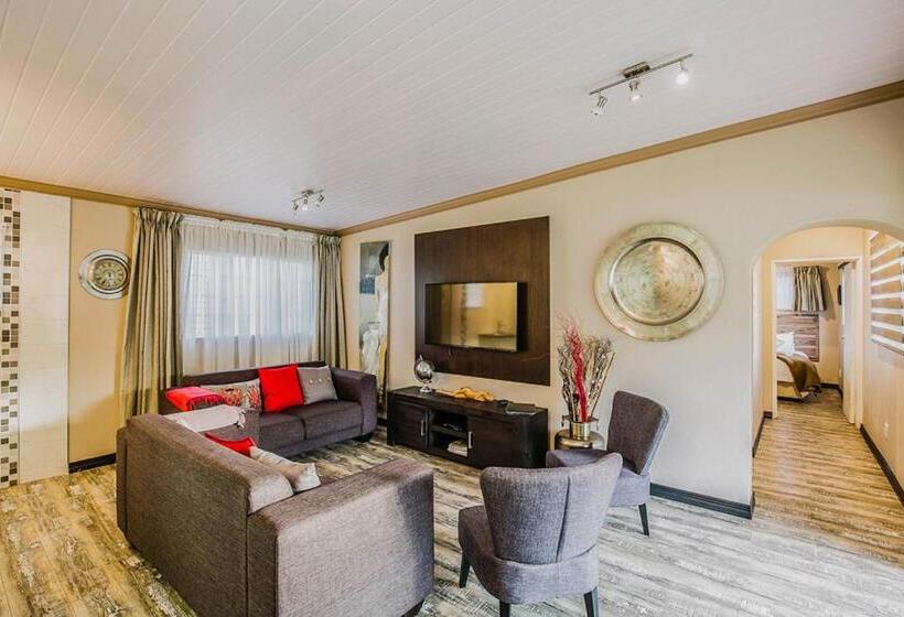 سوئیت 2 خوابه, Sunrock Guesthouse