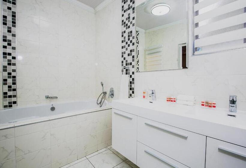 سوئیت 2 خوابه, Sunrock Guesthouse