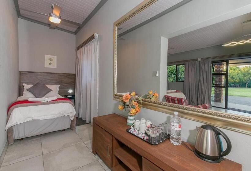 سوییت خانوادگی, Sunrock Guesthouse