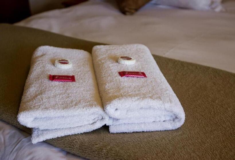 اتاق استاندارد, Sunrock Guesthouse