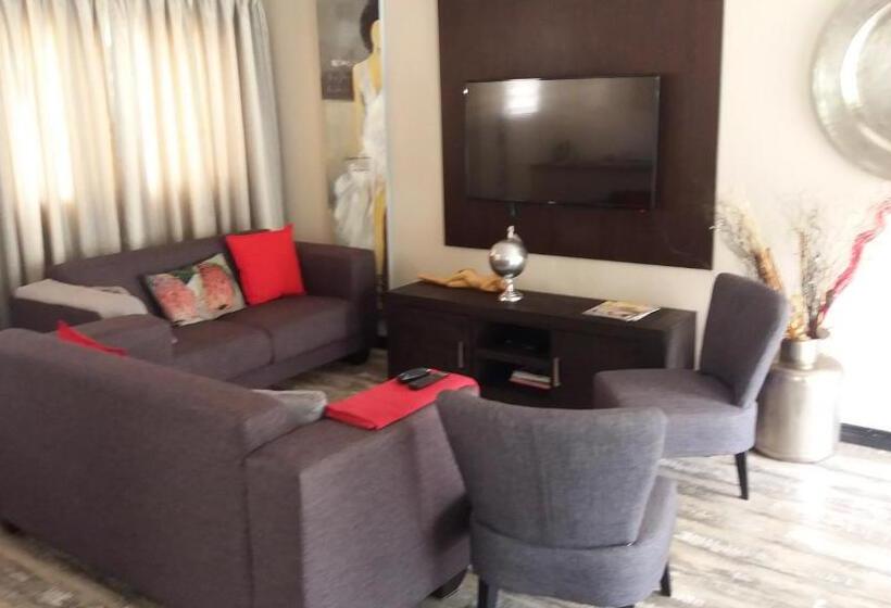 سوئیت 2 خوابه, Sunrock Guesthouse