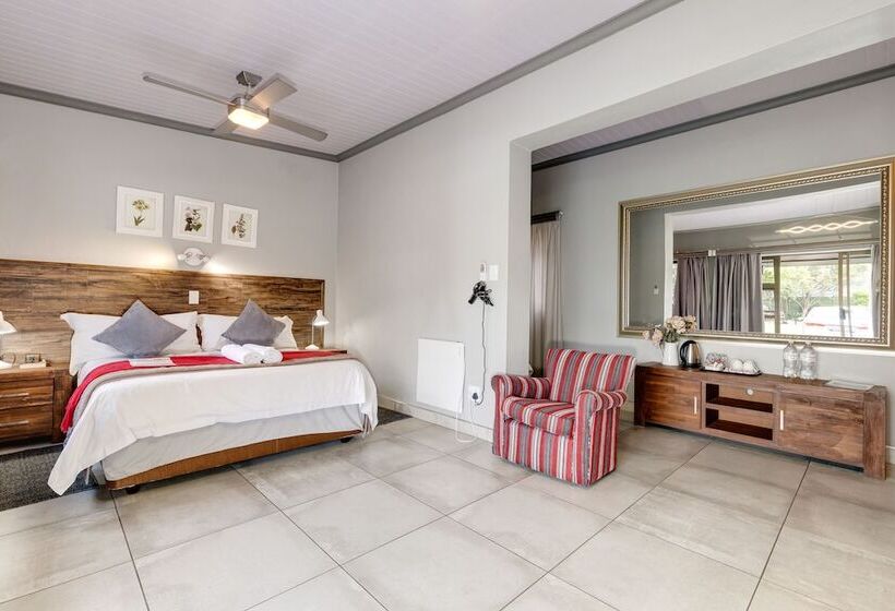 سوییت خانوادگی, Sunrock Guesthouse