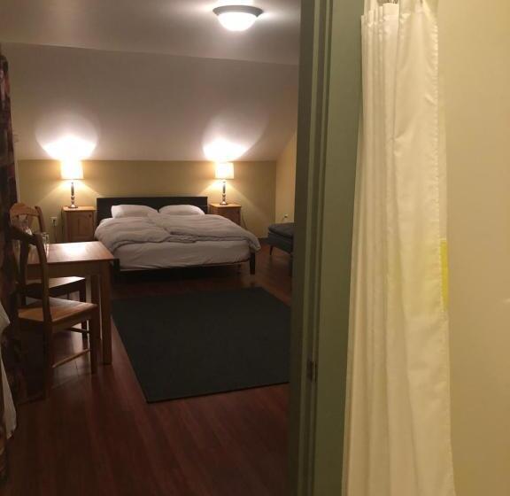Номер Стандарт, Crowsnest Vineyards Guesthouse