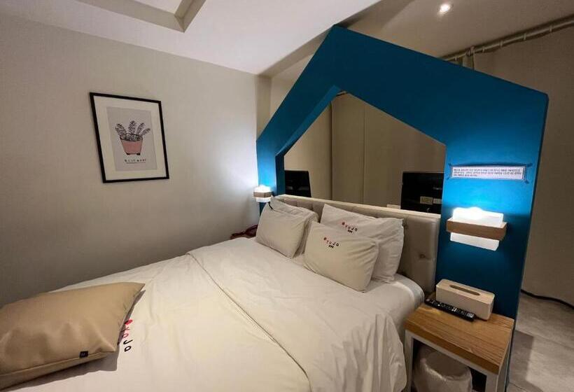 Habitació Deluxe, Yaja Hwajeong Station