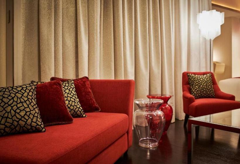 سوئیت پرزیدنت, Cross Hotel Sapporo