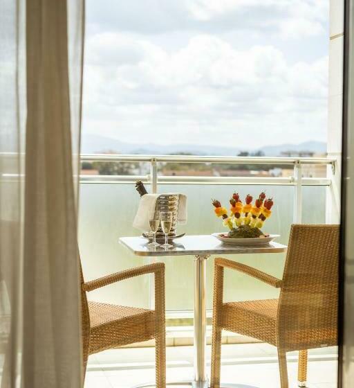 Номер Deluxe с Балконом, Delta Hotels By Marriott Olbia Sardinia