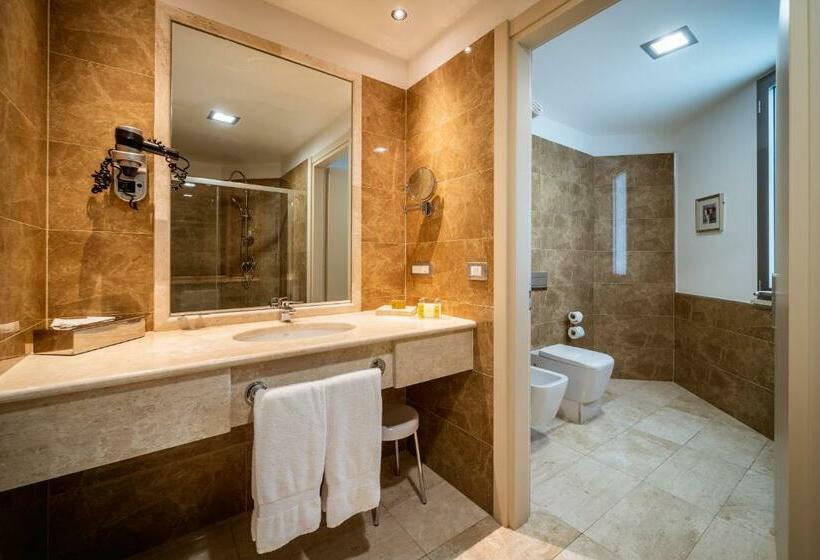 Номер Стандарт, Delta Hotels By Marriott Olbia Sardinia