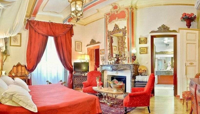 Люкс Сеньор, Hôtel Renaissance