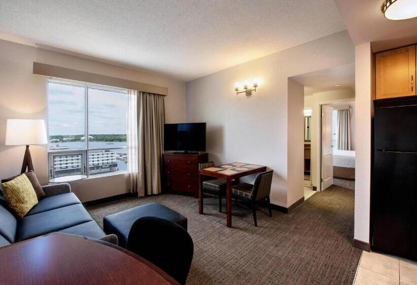 Suite with lake view, Residence Inn By Marriott Kingston Water's Edge