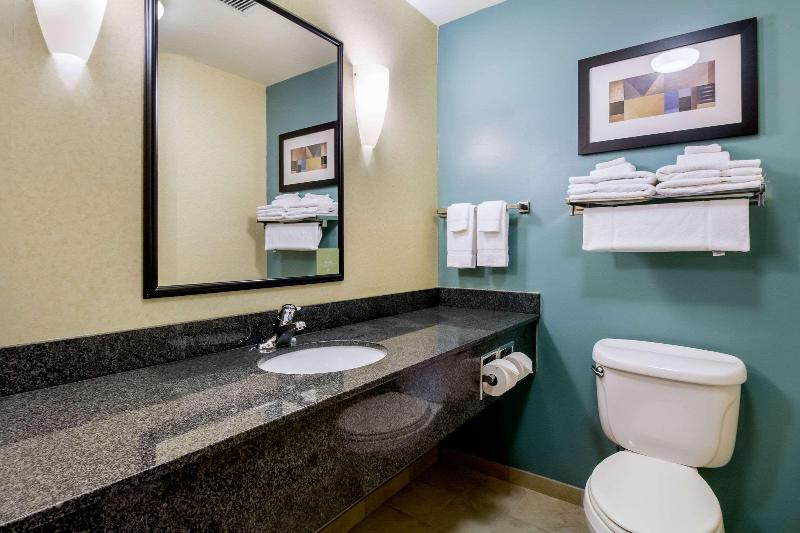 Люкс Кровать Кинг, Sleep Inn & Suites