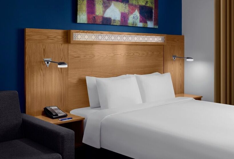 Номер Стандарт, Holiday Inn Express Dubai Airport, An Ihg