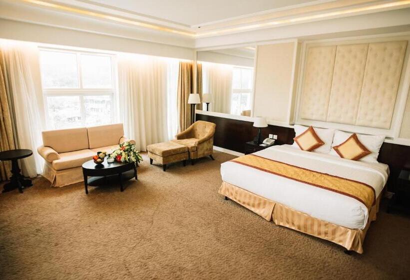 سوییت جونیور با چشم‌انداز شهر, La Sapinette Hotel Dalat