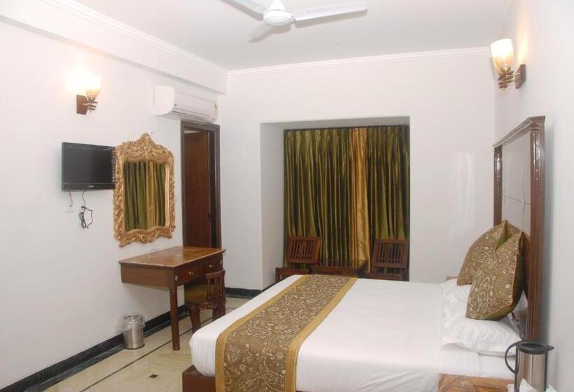 Номер Deluxe, Nahargarh Haveli