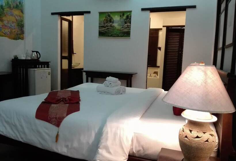 اتاق لوکس, Rainforest Chiangmai