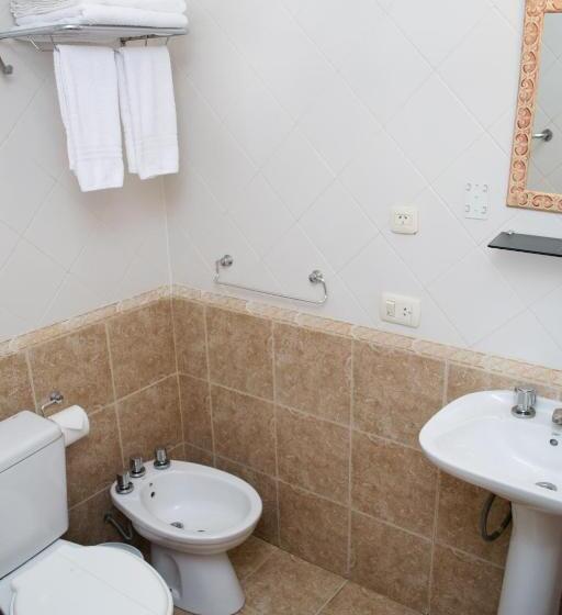 تختخواب در اتاق مشترک, Hostel Inn Calafate