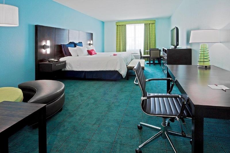חדר סטנדרט עם מיטת קינג, Crowne Plaza Hotel & Resorts Fort Lauderdale Airport/ Cruise, An Ihg