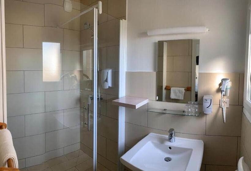 Номер Стандарт, Le Grand Hôtel Ussel   Nouvelle Gérance 2023