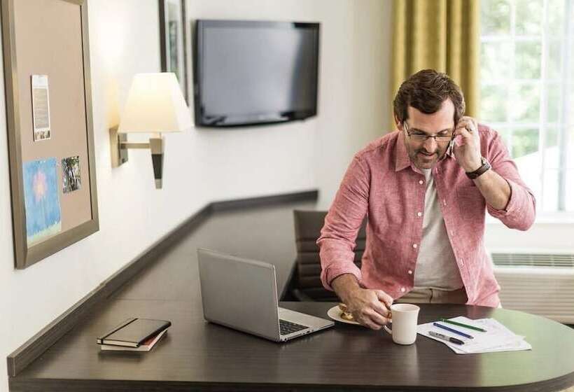 스위트, Candlewood Suites Portland Airport, An Ihg