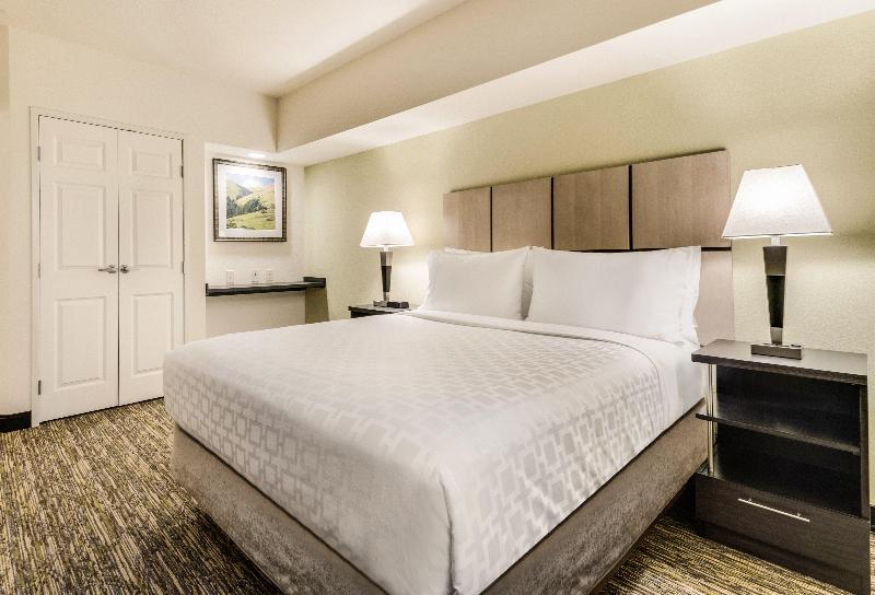 스탠다드 스튜디오, Candlewood Suites Portland Airport, An Ihg