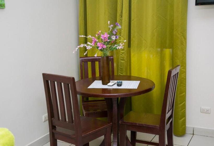 استودیو خانوادگی, Las Brisas Resort And Villas