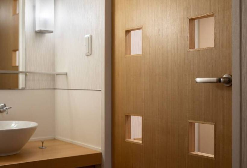 Номер Стандарт Трехместный, Mitsui Garden Hotel Kyoto Sanjo