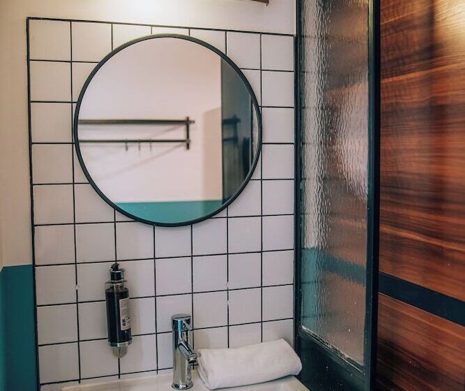 Номер Стандарт, Ph Hostel Manchester Nq1