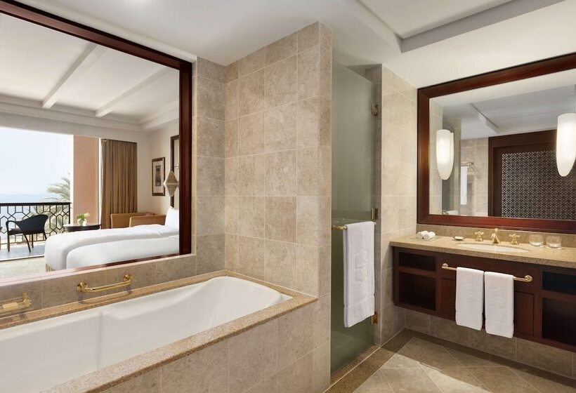 اتاق لوکس, Shangri La Al Husn, Muscat - Adults Only Resort