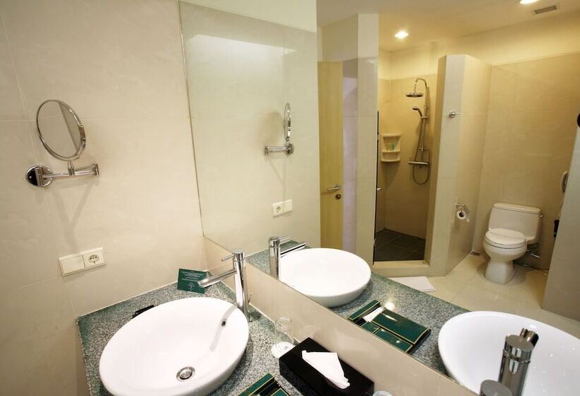 اتاق سوپریور, Sintesa Peninsula Hotel Manado