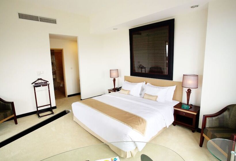 استودیوی استاندارد, Sintesa Peninsula Hotel Manado