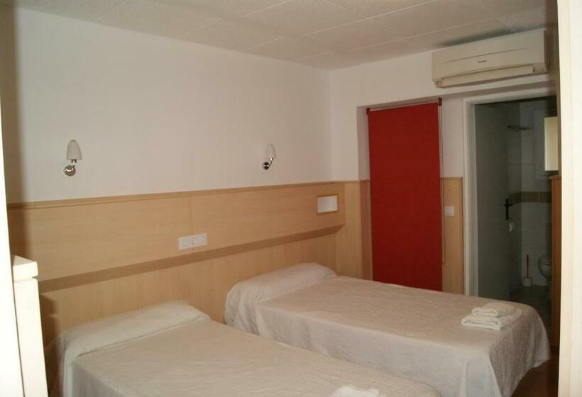 Номер Стандарт, Hostal Sant Bernat