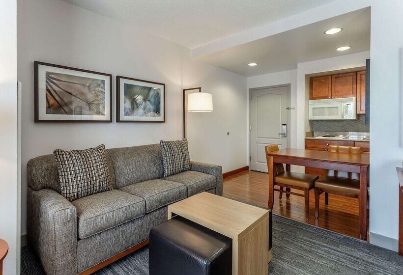 标准工作室, Homewood Suites By Hilton Albany