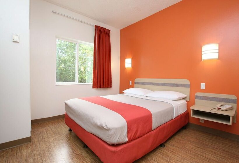 Номер Deluxe, Motel 6colchester, Vt  Burlington