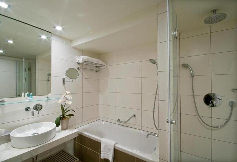 آپارتمان 2 خوابه, B Aparthotel Grand Place