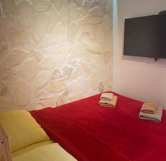 اتاق عادی, Eddie's Sea View Rooms Old Town