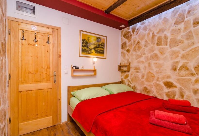 اتاق استاندارد, Eddie's Sea View Rooms Old Town