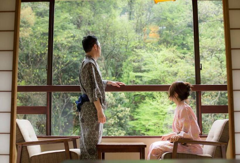اتاق خانوادگی, Yamanakaonsen Ohanami Kyubei