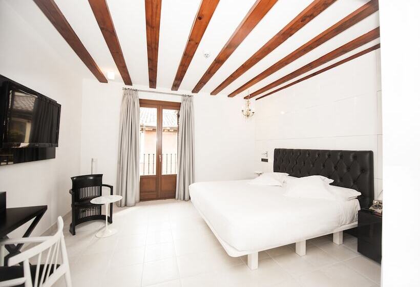 سوییت جونیور, Posada Del Leon De Oro Boutique