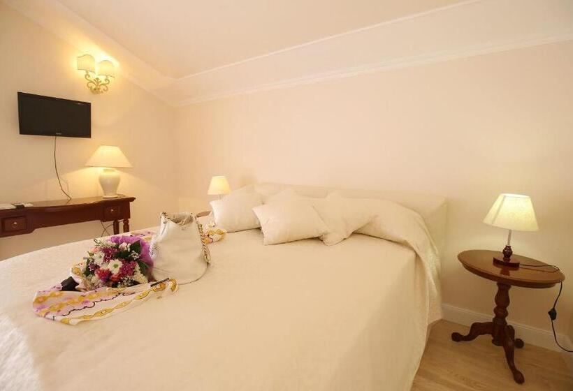اتاق سوپریور با چشم‌انداز دریا و بالکن, Villa Triana Adults Only